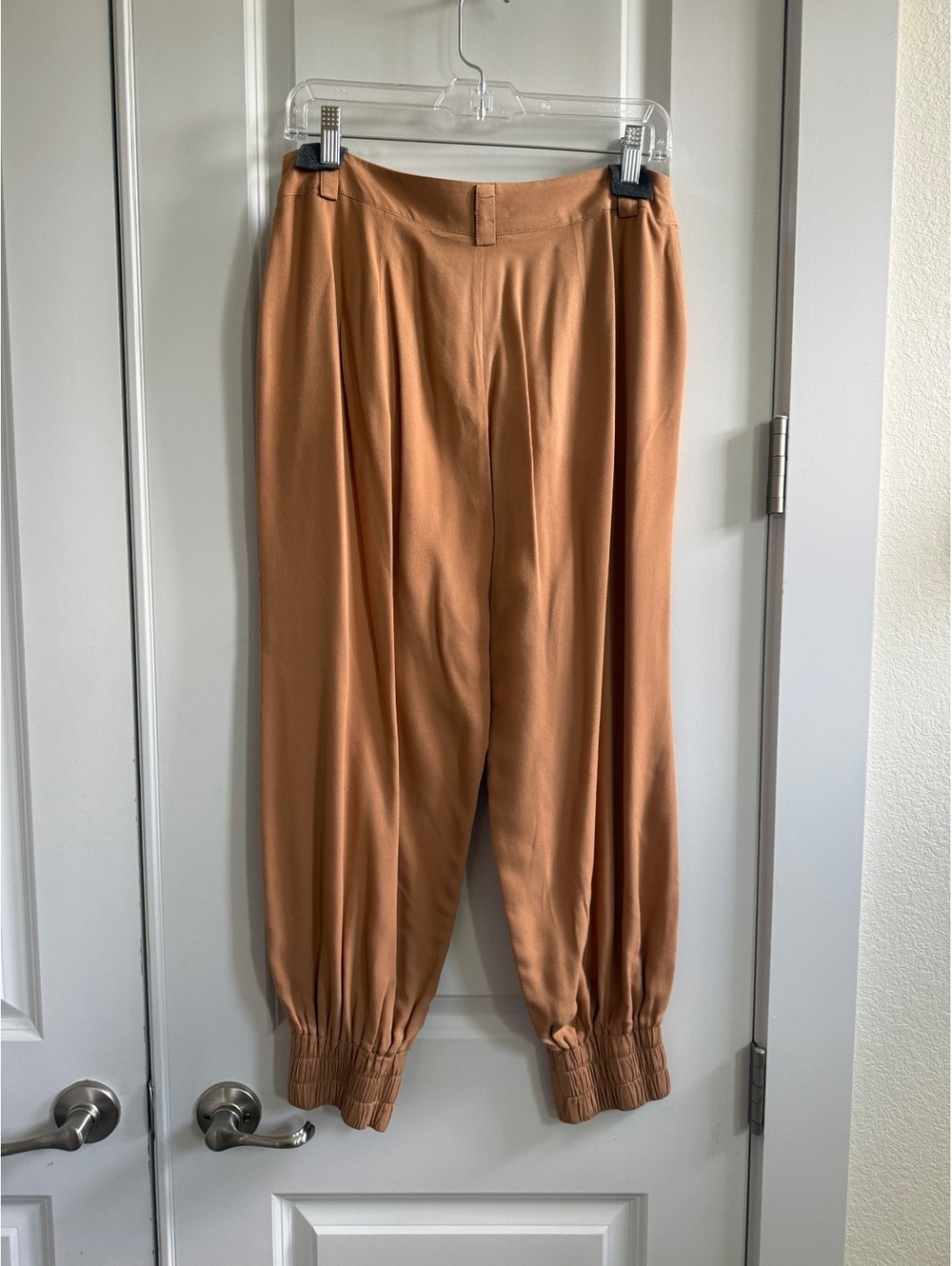 Dress To Rio De Janerio camel Ballon pants size 6